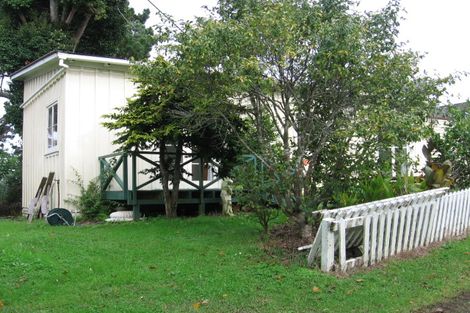 Photo of property in 22 Marae Road, Greenhithe, Auckland, 0632