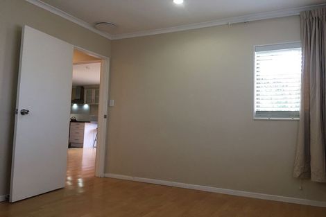 Photo of property in 22 Lynden Avenue, Hillcrest, Auckland, 0627