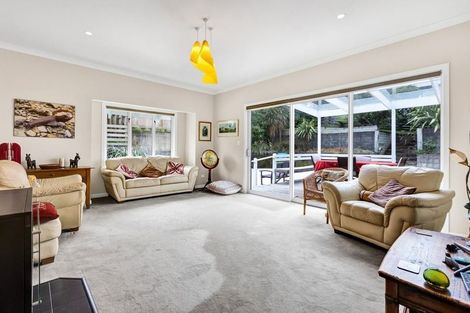 Photo of property in 4 Price Street, Westown, New Plymouth, 4310