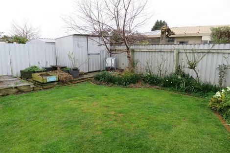 Photo of property in 8 Lipscombe Crescent, Havelock North, 4130