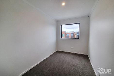 Photo of property in 2 Oma Hoiho Place, Westgate, Auckland, 0614