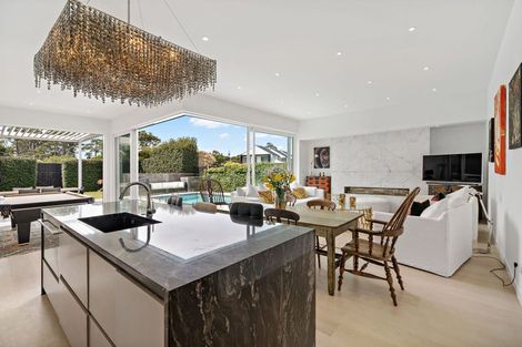 Photo of property in 41 Regina Street, Westmere, Auckland, 1022