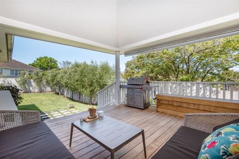 Photo of property in 22 Bardia Street, Belmont, Auckland, 0622