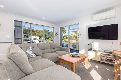 Photo of property in 39 Ruapehu Street, Paraparaumu, 5032