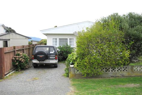 Photo of property in 3 Makora Road, Otaihanga, Paraparaumu, 5036