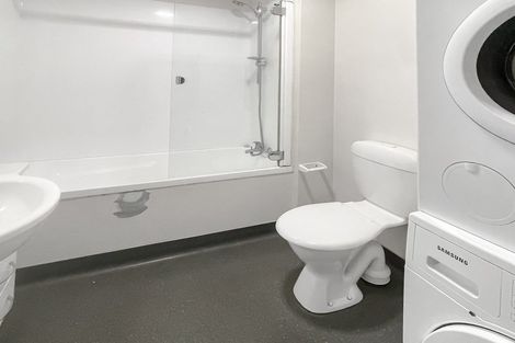 Photo of property in Luxford Villas, 207/72 Herald Street, Berhampore, Wellington, 6023