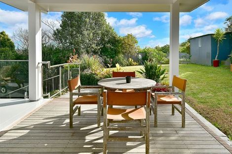 Photo of property in 1114 Whangaparaoa Road, Tindalls Beach, Whangaparaoa, 0930