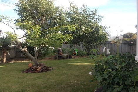 Photo of property in 9 Collins Street, Hawera, 4610