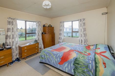 Photo of property in 32 Strathmore Avenue, Levin, 5510