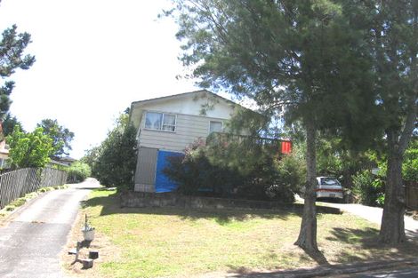 Photo of property in 17 Laurina Road, Sunnynook, Auckland, 0620