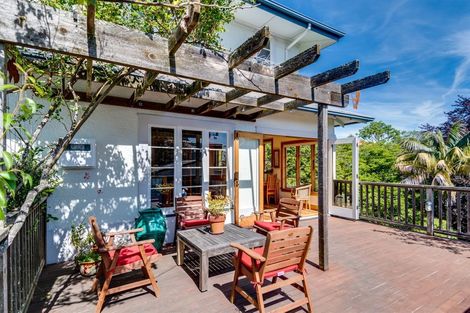 Photo of property in 115 Thompson Road, Bluff Hill, Napier, 4110