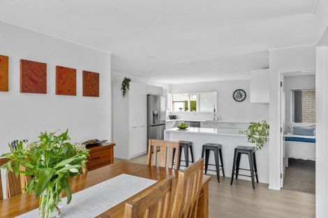 Photo of property in 3 Lakeside Drive, Orewa, 0931