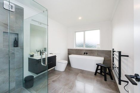 Photo of property in 24 Freedom Drive, Kelvin Grove, Palmerston North, 4414