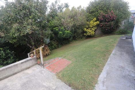 Photo of property in 2/177 Forrest Hill Road, Forrest Hill, Auckland, 0620