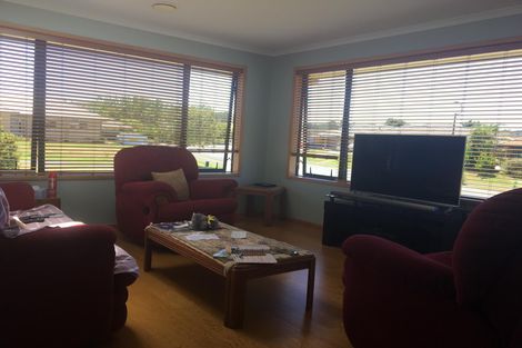 Photo of property in 2 Mooring Close, Haruru, 0204