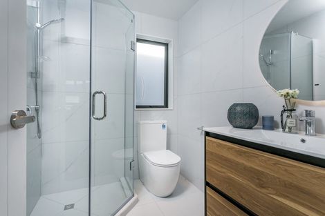 Photo of property in 15b Koromiko Street, New Lynn, Auckland, 0600