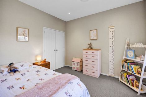 Photo of property in 10 Sampson Avenue, Waiwhakaiho, New Plymouth, 4312