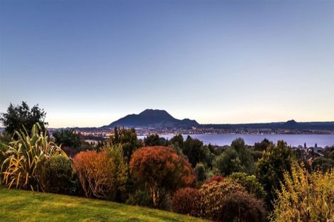 Photo of property in 35 Te Moenga Park, Acacia Bay, Taupo, 3330