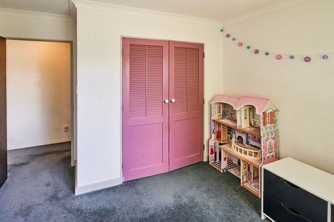 Photo of property in 16 Brasenose Place, Tawa, Wellington, 5028