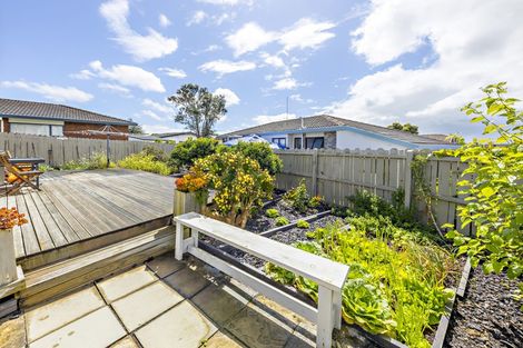 Photo of property in 1/25 Kopara Place, Clendon Park, Auckland, 2103
