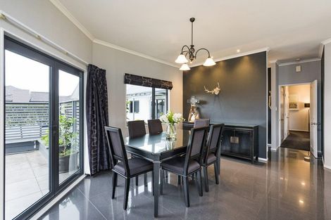 Photo of property in 37 Chestnut Close, Kelvin Grove, Palmerston North, 4414