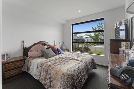 Photo of property in 10 Tara Crescent, Woodend, 7610