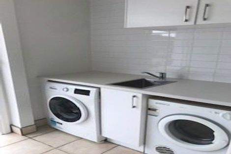 Photo of property in 537b Devonport Road, Tauranga South, Tauranga, 3112