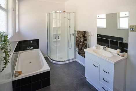 Photo of property in 208 Helston Road, Paparangi, Wellington, 6037