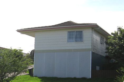 Photo of property in 1/23 Benchmark Drive, Massey, Auckland, 0614