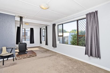 Photo of property in 64 Nichol Street, Heidelberg, Invercargill, 9812