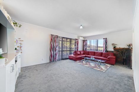 Photo of property in 36 Eugenia Rise, Totara Heights, Auckland, 2105