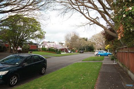 Photo of property in 24 Surrey Crescent, Hokowhitu, Palmerston North, 4410