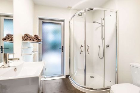 Photo of property in 76g Edmonton Road, Henderson, Auckland, 0612