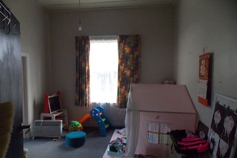 Photo of property in 54 Rata Street, Roslyn, Palmerston North, 4414