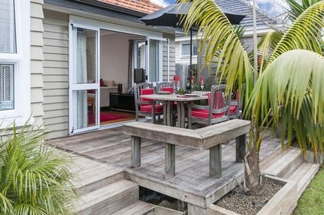 Photo of property in 1/28 Bleakhouse Road, Howick, Auckland, 2014