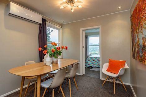 Photo of property in 19 Montgomery Avenue, Karori, Wellington, 6012