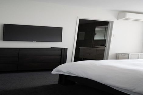 Photo of property in 1/2 Ocean View Road, Milford, Auckland, 0620