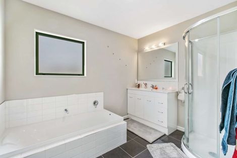 Photo of property in 22 Clansman Terrace, Gulf Harbour, Whangaparaoa, 0930