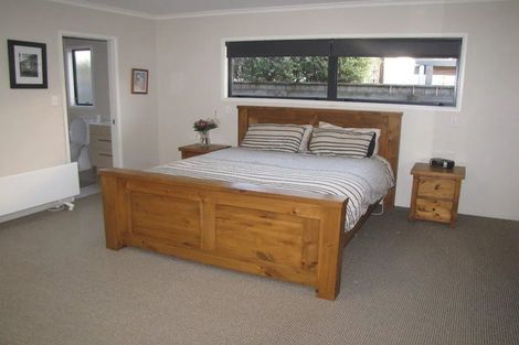 Photo of property in 54 Fairview Place, Havelock North, 4130