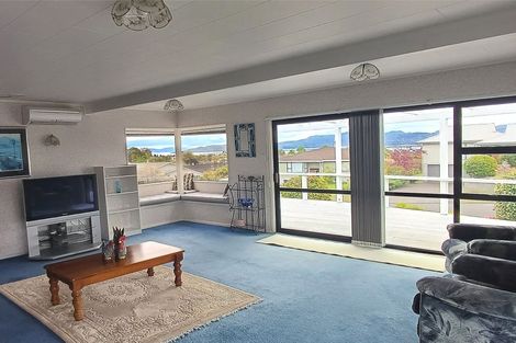 Photo of property in 1 Battersea Place, Richmond Heights, Taupo, 3330