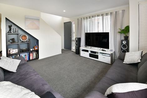 Photo of property in 31 Alverna View, Gulf Harbour, Whangaparaoa, 0930