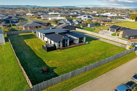 Photo of property in 5 Remutaka Lane, Carterton, 5713
