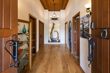 Photo of property in 32 Brownhill Road, Whitford, Manurewa, 2576