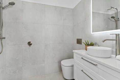 Photo of property in 4 Clarence Road, Northcote Point, Auckland, 0627