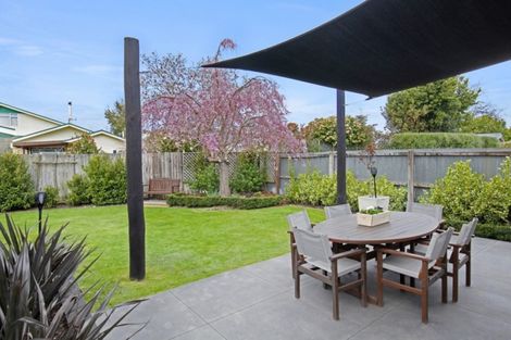 Photo of property in 32 Windermere Road, Papanui, Christchurch, 8053