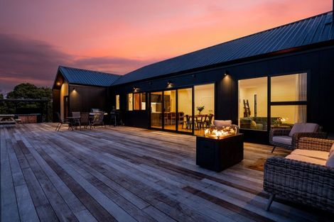 Photo of property in 8 Nga Tui Lane, Acacia Bay, Taupo, 3385