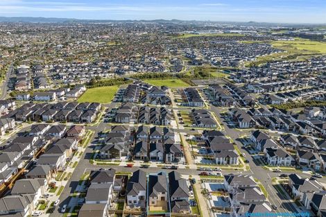 Photo of property in 6 Ballyliffin Drive, Flat Bush, Auckland, 2019