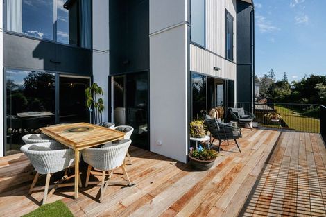 Photo of property in 31 Lakewood Lane, Cambridge, 3434