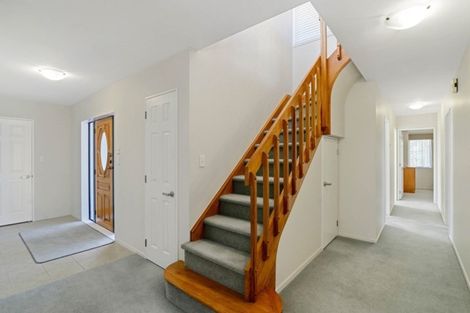 Photo of property in 28 Mark Place, Lynmore, Rotorua, 3010