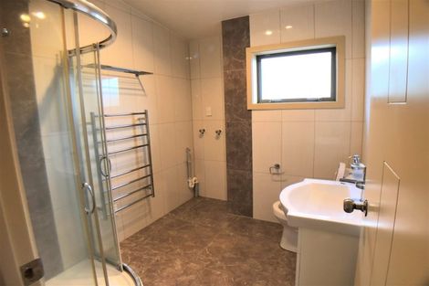 Photo of property in 16a Blease Street, New Lynn, Auckland, 0600